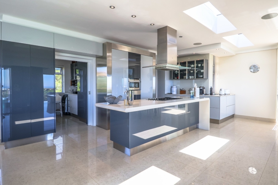 6 Bedroom Property for Sale in Keurbooms River Western Cape